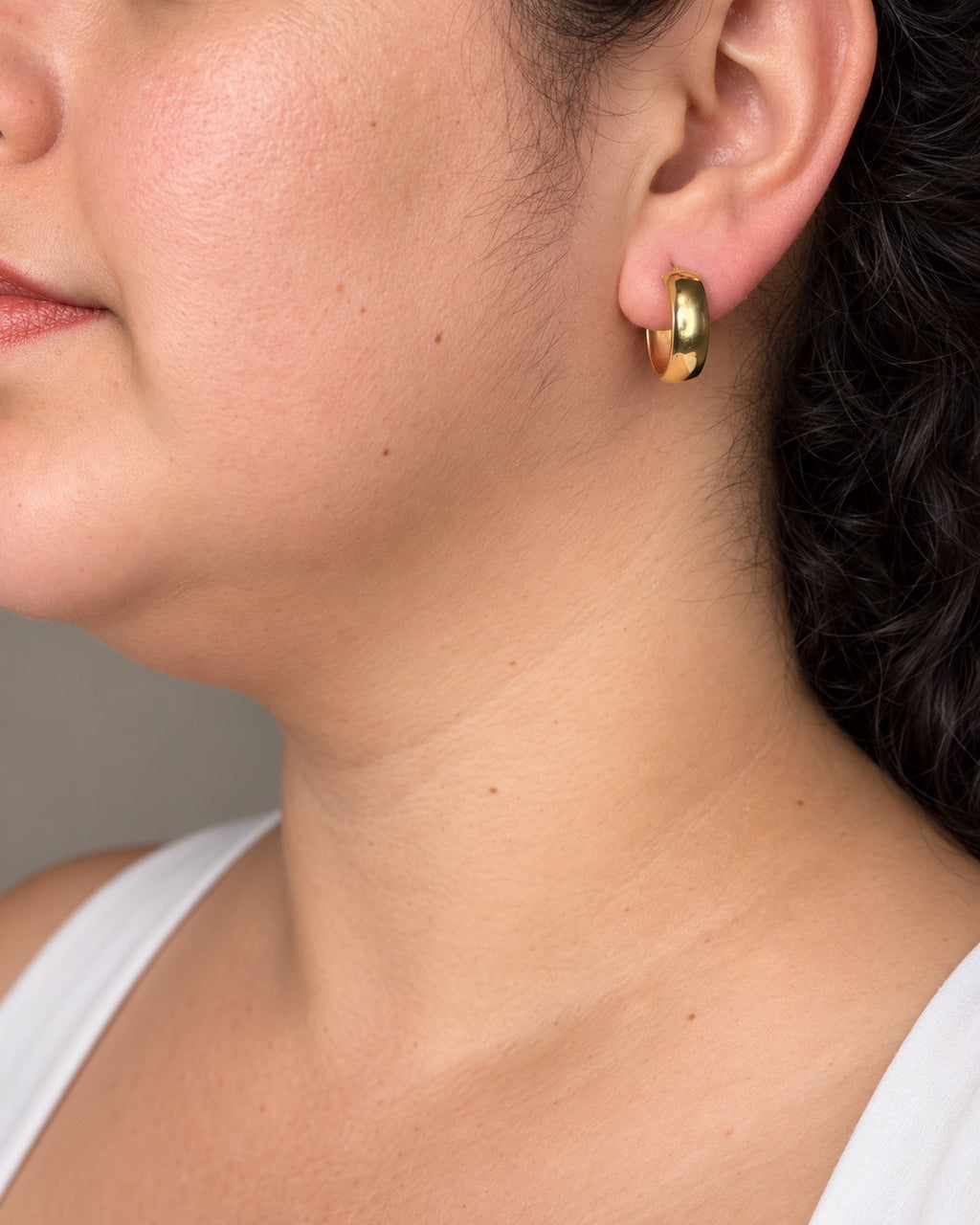 Women's 14K Gold Small Hoop Earrings