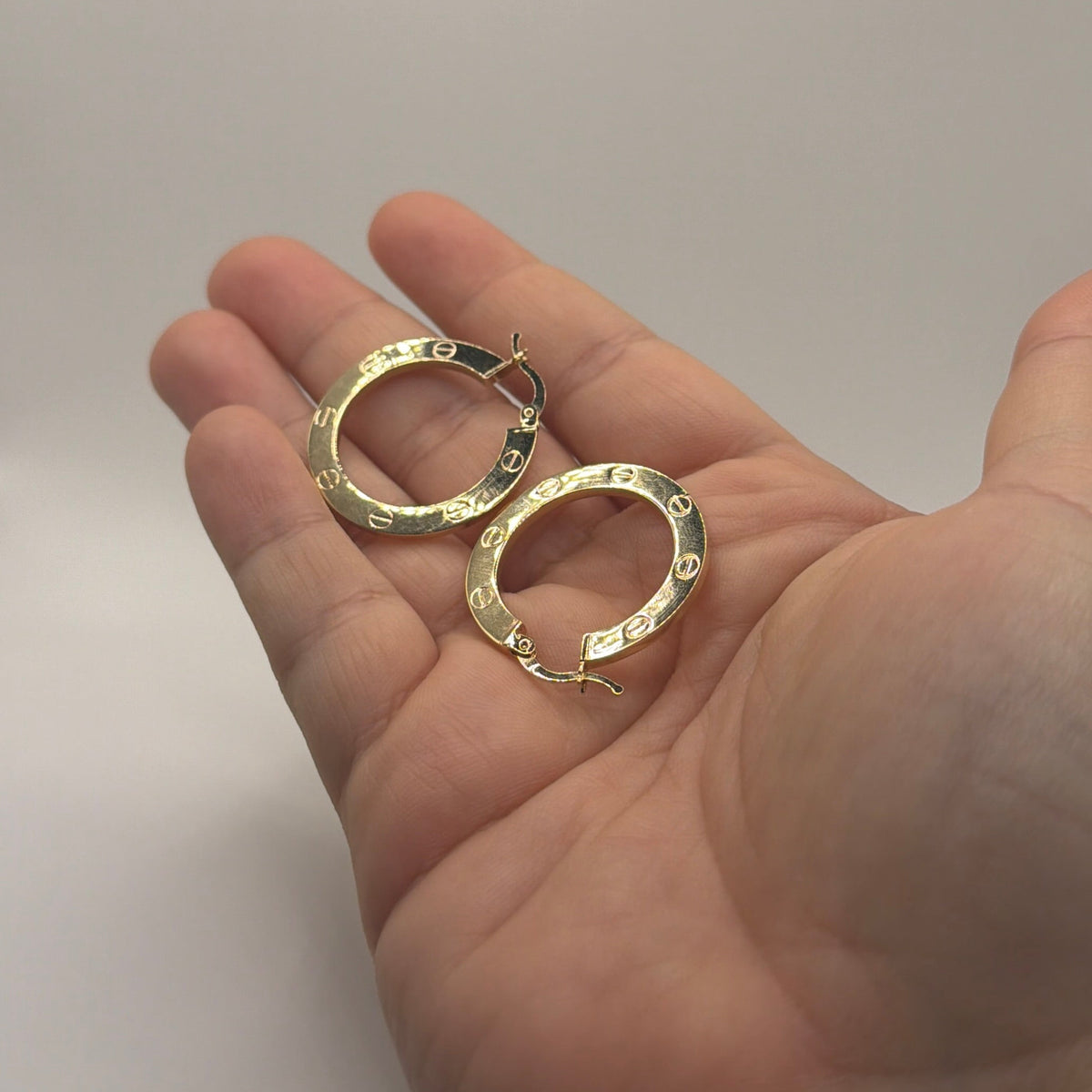 Women's 14K Gold Medium Screw-Detail Hoop Earrings