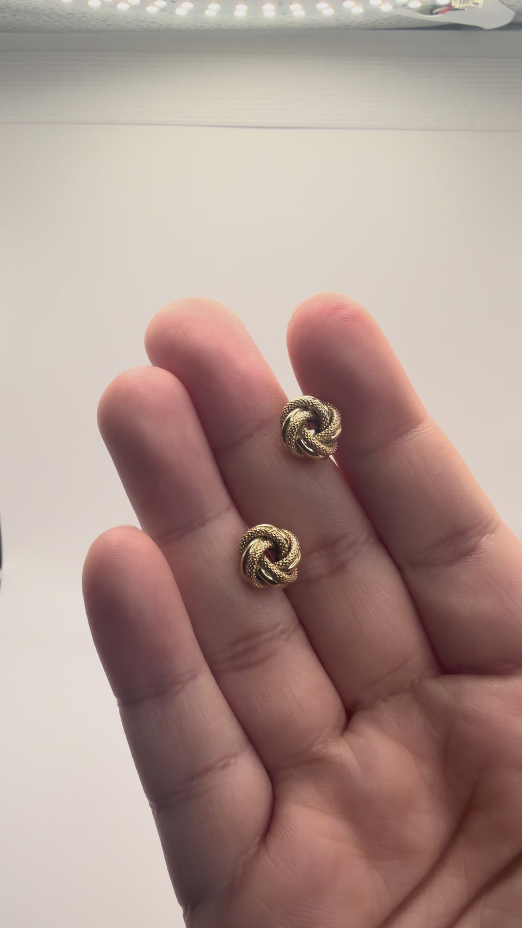Women's 14K Gold Textured Knot Earrings