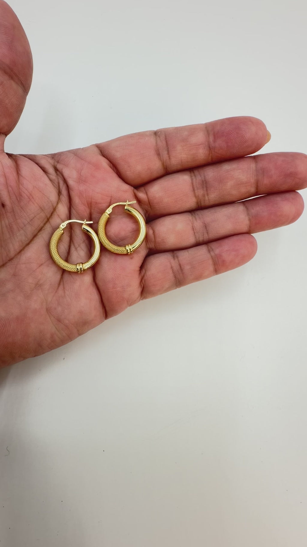 Women's 14K Gold Classic Hoop Earrings
